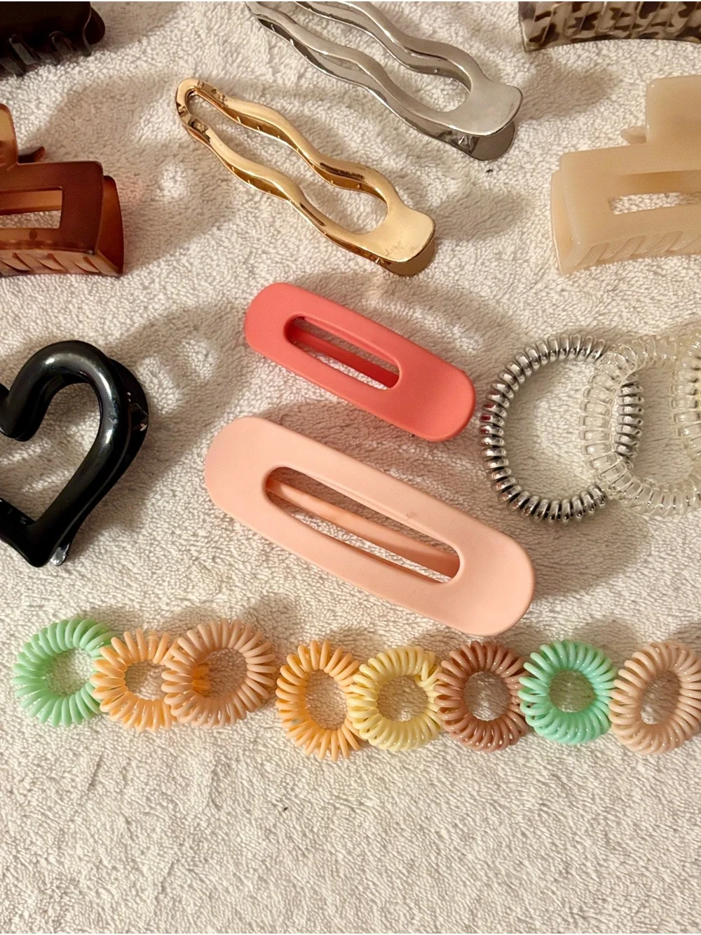 Assorted Women’s Hair Clip Set – Pink, Coral, Beige & More